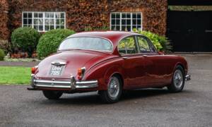 Image 3/42 of Jaguar Mk II 3.8 (1962)