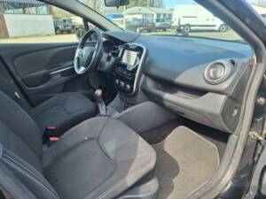 Bild 4/15 von Renault Clio Grandtour 1.5 dCi 90 (2015)