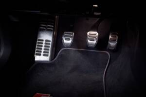 Image 86/95 of Audi RS4 Avant (2006)
