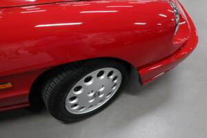 Immagine 25/28 di Alfa Romeo 2.0 Spider (1990)
