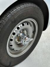 Image 14/26 of Jaguar XK 120 OTS (1952)