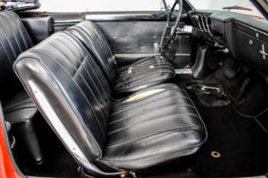 Image 22/50 of Chevrolet Corvair Monza Convertible (1966)