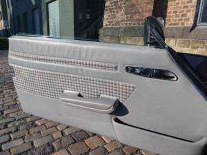 Image 23/43 of Mercedes-Benz 300 SL (1989)