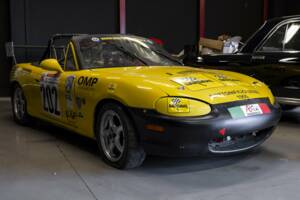 Image 2/25 of Mazda MX-5 1.8 (2001)