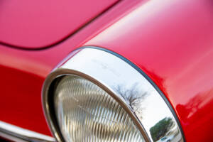 Image 18/33 de Alfa Romeo 2600 Spider (1964)