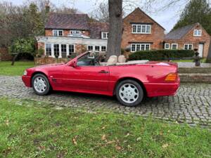 Image 14/30 of Mercedes-Benz SL 280 (1994)