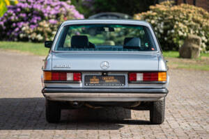 Image 16/38 of Mercedes-Benz 300 D (1981)
