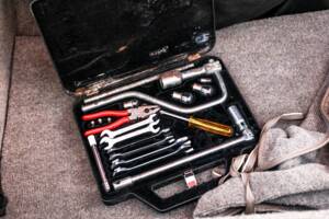 Afbeelding 43/43 van Jaguar XJS V12 Lister (1988)