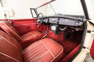 Image 10/50 of MG MGB (1964)