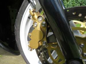 Afbeelding 18/41 van Honda VFR 400R (1992)