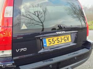 Imagen 12/32 de Volvo V 70 2.4 (2006)
