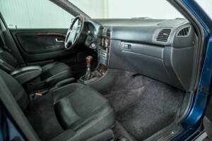 Image 12/29 of Volvo V40 2.0 16V (1999)
