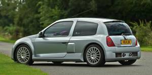 Image 8/50 de Renault Clio II V6 (2002)