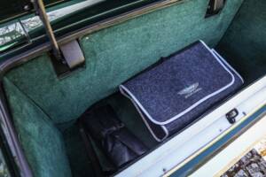 Image 29/30 of Aston Martin V8 EFi Volante (1989)