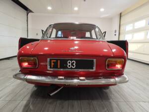 Image 13/15 of Alfa Romeo Giulia 1600 GT Junior (1975)