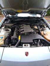 Image 72/98 of Porsche 944 Turbo S (1988)