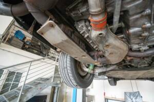 Image 22/38 of Porsche 911 Carrera 3.2 (1986)