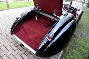 Image 26/29 de Jaguar XK 120 OTS (1950)
