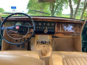 Image 15/35 de Jaguar Mk II 3.8 (1961)