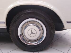 Bild 70/79 von Mercedes-Benz 230 SL (1965)
