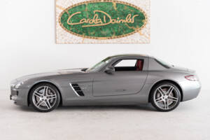 Imagen 4/56 de Mercedes-Benz SLS AMG (2011)
