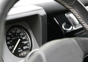 Image 43/56 of Land Rover 90 (1990)