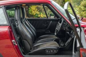 Bild 35/50 von Porsche 911 Carrera 3.2 (1989)