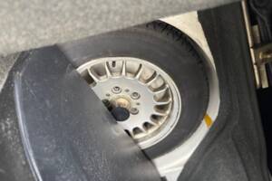 Bild 20/47 von BMW 528i (1986)