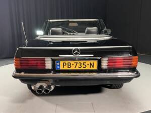 Image 7/8 de Mercedes-Benz 380 SL (1982)