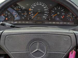 Image 11/22 of Mercedes-Benz SL 320 (1996)