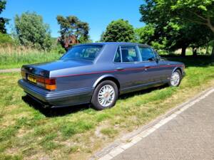 Image 8/8 of Bentley Turbo S (1995)