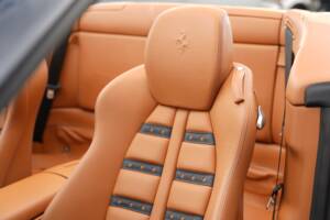 Image 18/50 de Ferrari California (2012)