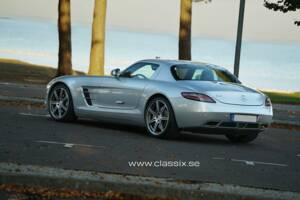 Image 25/26 de Mercedes-Benz SLS AMG (2011)