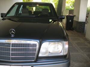 Bild 23/32 von Mercedes-Benz E 220 (1995)