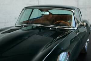 Image 5/50 de Jaguar E-Type (1970)