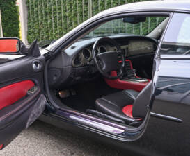 Bild 26/42 von Jaguar XKR (2003)
