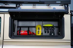 Bild 20/58 von Land Rover Defender 110 (2013)