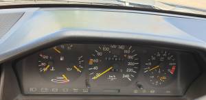 Bild 5/9 von Mercedes-Benz 300 CE (1989)