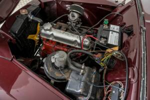 Image 38/50 of Volvo PV 444 (1953)