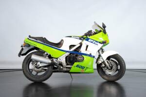 Image 5/36 of Kawasaki GPZ 600 R (1985)