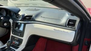 Image 31/54 of Maserati GranCabrio Sport (2015)