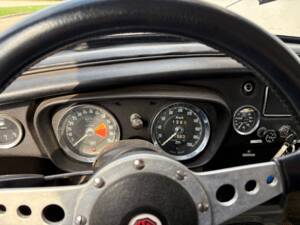 Image 6/17 de MG MGB GT (1967)