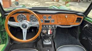 Image 25/66 of Triumph TR 4A IRS (1966)