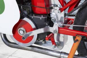 Imagen 21/33 de Moto Guzzi DUMMY (1949)