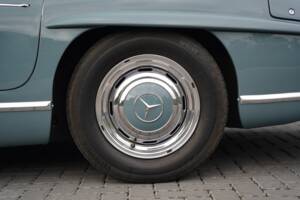 Image 38/43 of Mercedes-Benz 300 SL Roadster (1960)