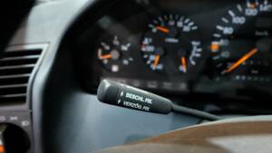 Image 8/34 of Mercedes-Benz 500 SL (1991)