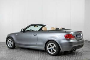 Immagine 6/50 di BMW 120i (2012)