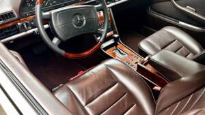 Bild 12/15 von Mercedes-Benz 500 SEC (1985)