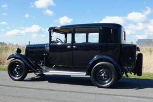 Image 19/24 of Citroën C4G (1931)
