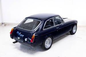 Image 41/41 of MG MGB GT V8 (1976)